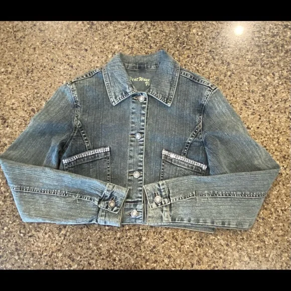 HEAT WAVE VINTAGE BRAND CROPPED JEAN JACKET - Picture 2 of 15